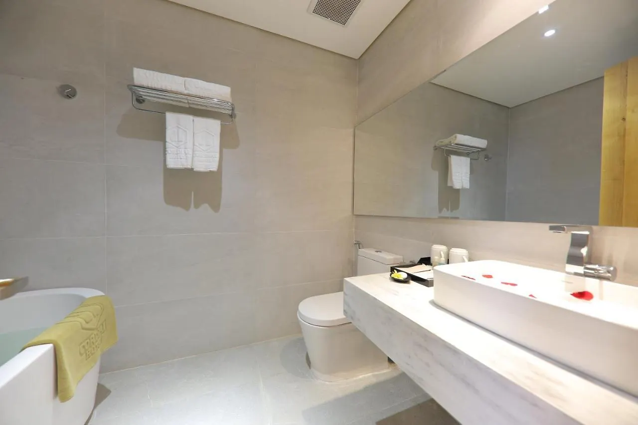 Cordial Beach Hotel Da Nang 3*,