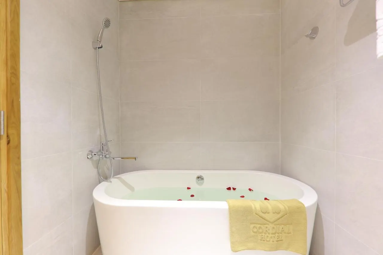 Cordial Beach Hotel Da Nang