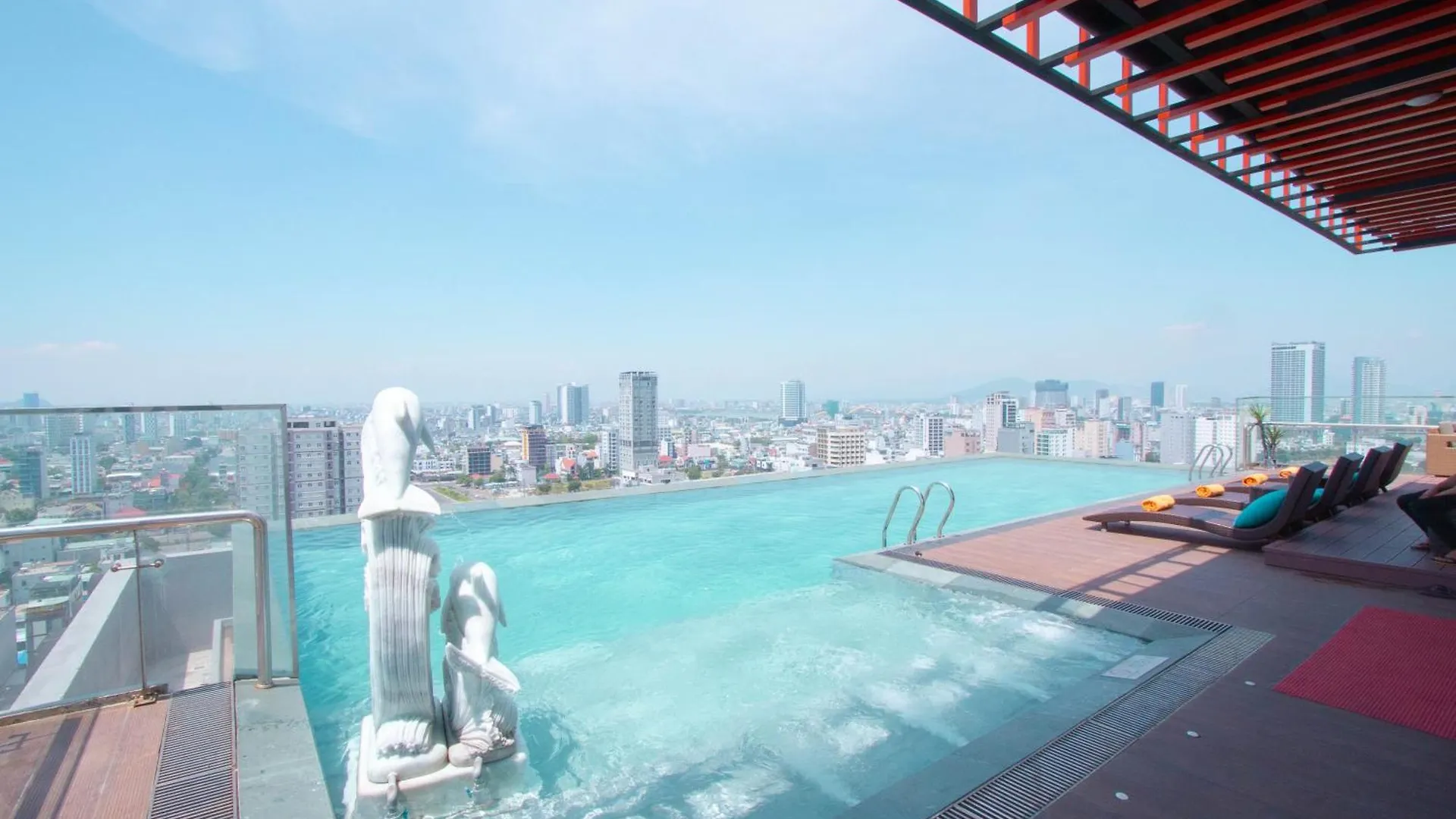 Cordial Beach Hotel Da Nang